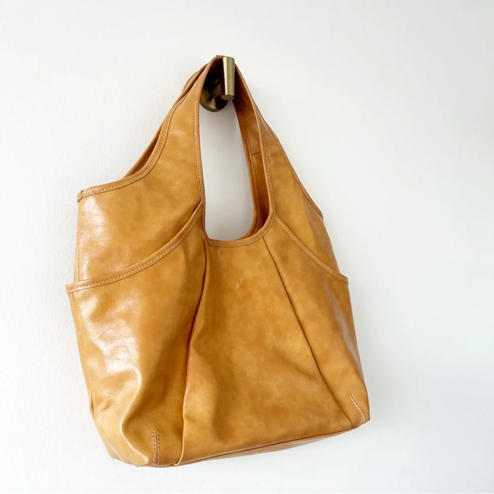 Vintage Nine West Leather Tan Shoulder Bag